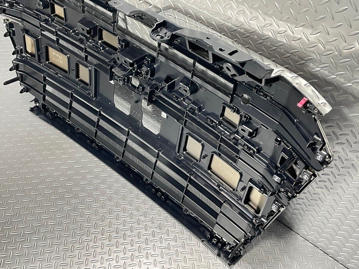 90ノア　純正グリル　新車外し　90系ノア　NOAH 53112-V1020 楽天市場】中古 トヨタ 90 ノア 純正 フロントグリル 1台分 品番