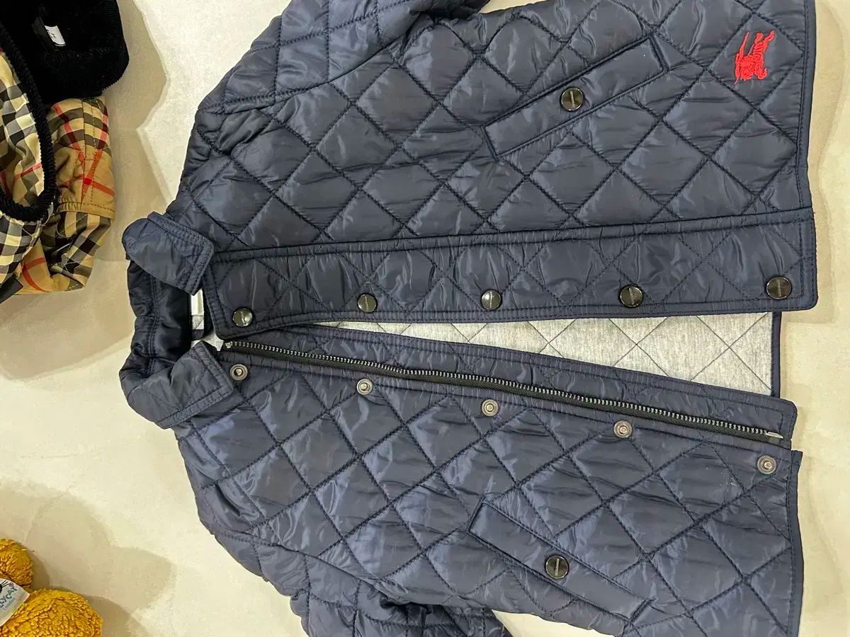 BURBERRY バーバリー キルティング ネイビー 2y