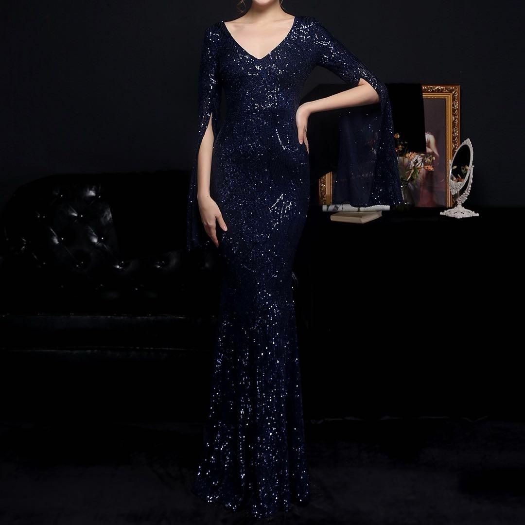 25年新作 新品未使用 総スパンコールがゴージャスなVネックに長袖の