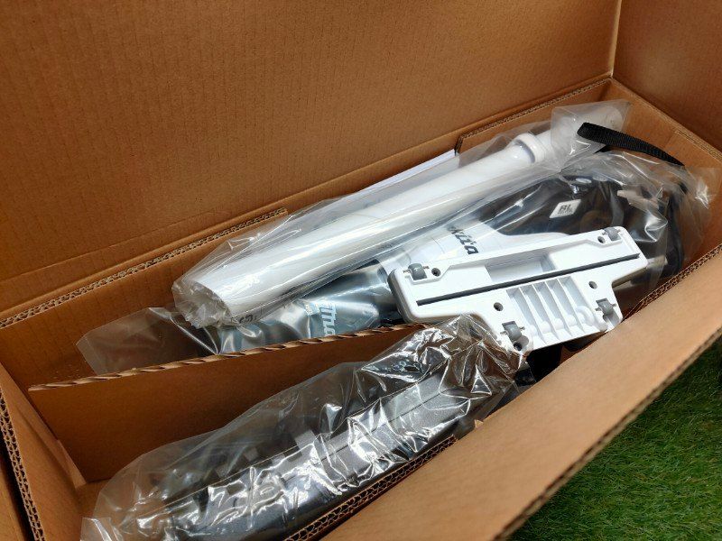 マキタ CL286FDRFW 充電式クリーナ サイクロン一体型 バッテリ 充電器付 ♥