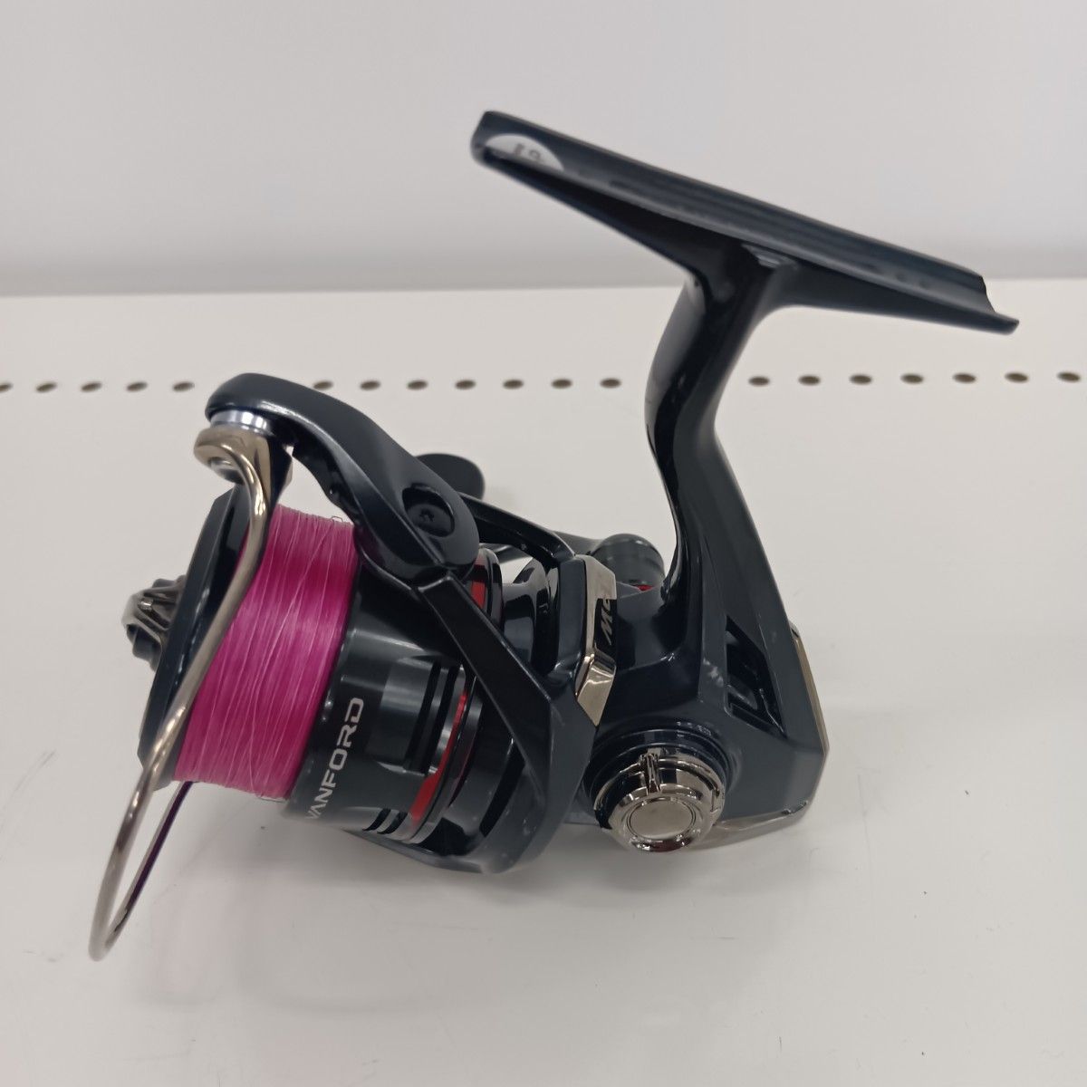 SHIMANO シマノ 047038 釣り用品 リール スピニングリール 24