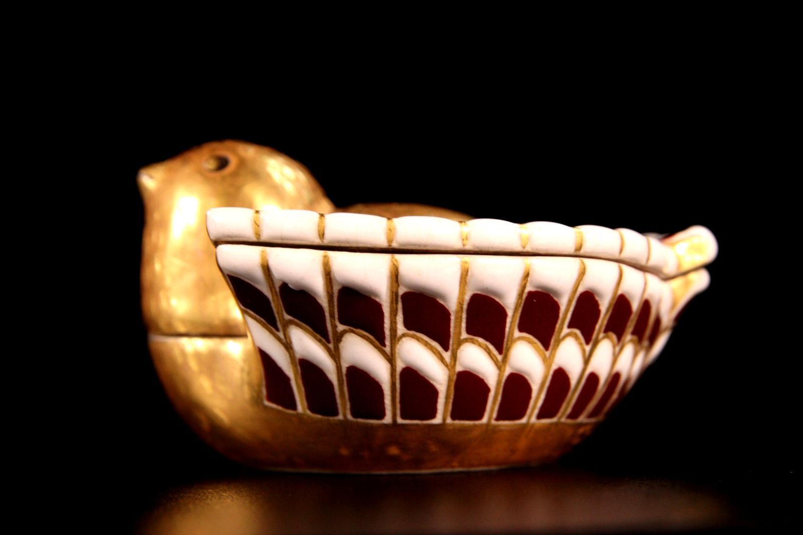 割引 香合唐雀 清乾隆時代 粉彩花卉吉祥鳥文香盒 印泥合子 香合 【乾隆