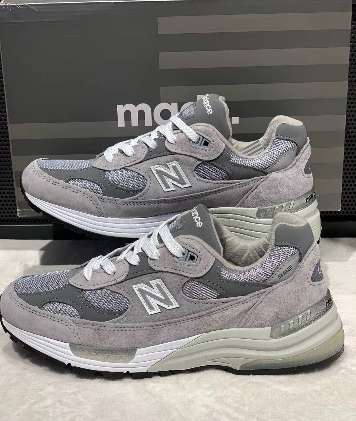 美品正規 NEW BALANCE M992GR USA製 スニーカー 815P▲ 楽天市場】ニューバランス m992grの通販