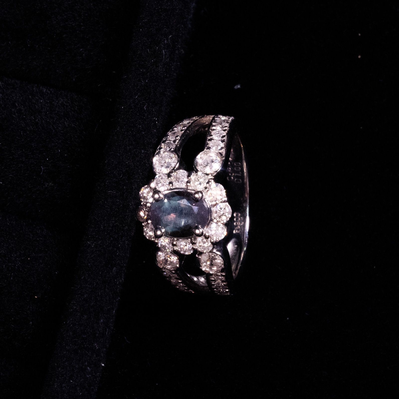アレキサンドライト0.80ct ダイヤモンド1.00ct リング PT900 9号