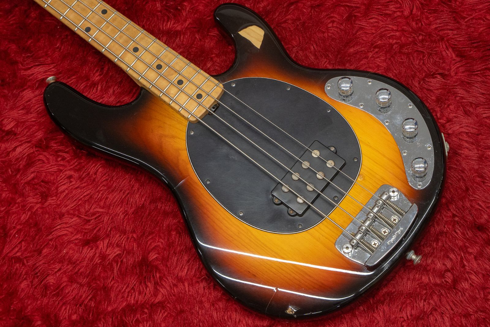 used Ernie Ball Music Man | StingRay Vintage Sunburst 1998 4.485kg E05233 GIB横浜