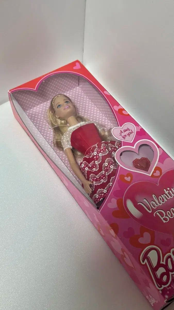 2014 バレンタイン Barbie(バービー) 人形 未開封