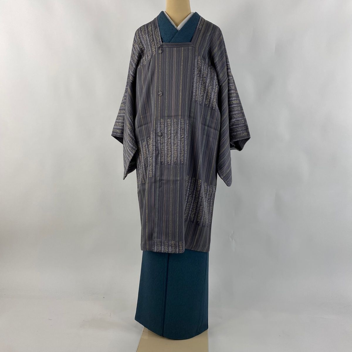 道行 身丈103cm 裄丈66cm M 和装コート 角衿 花唐草 縞 灰紫 正絹 秀品