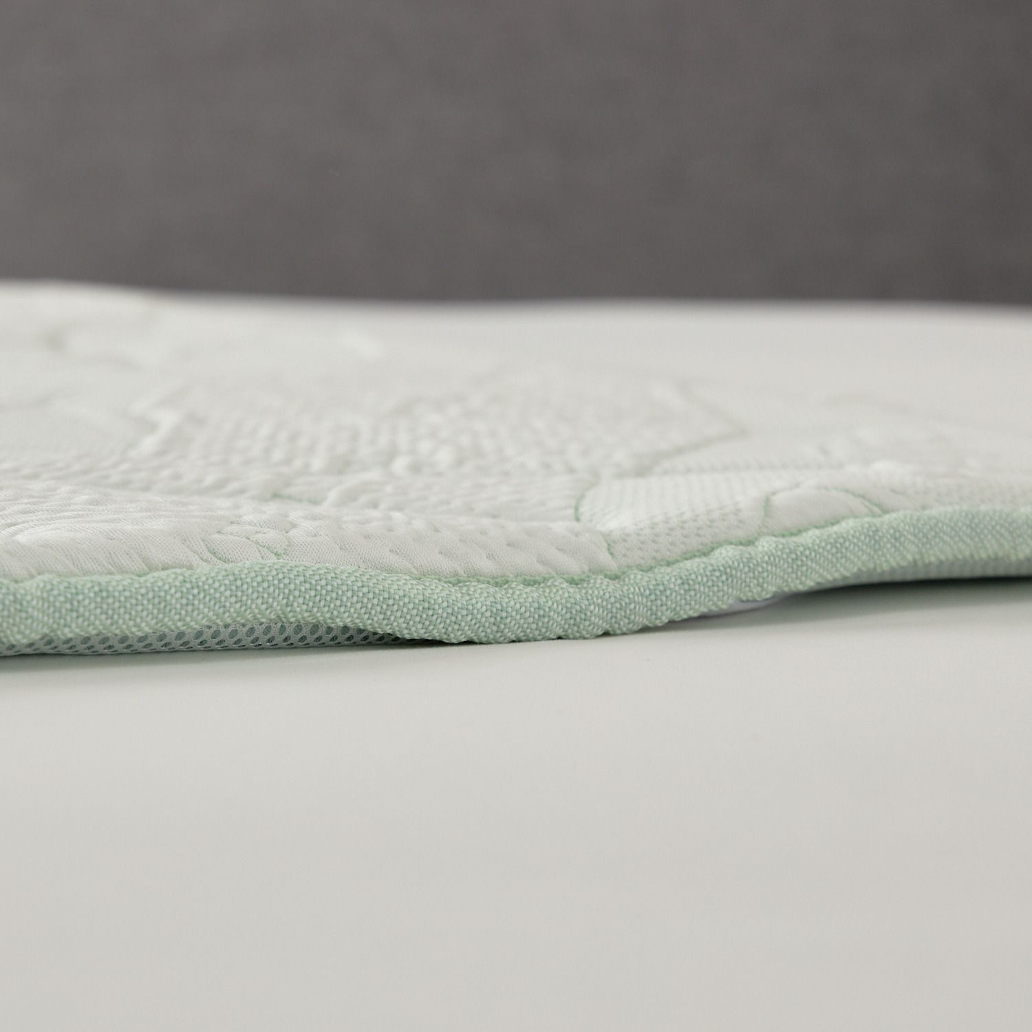 新品未使用】 セルプール 敷き寝具に 重ねて極上の寝心地！ スウィート