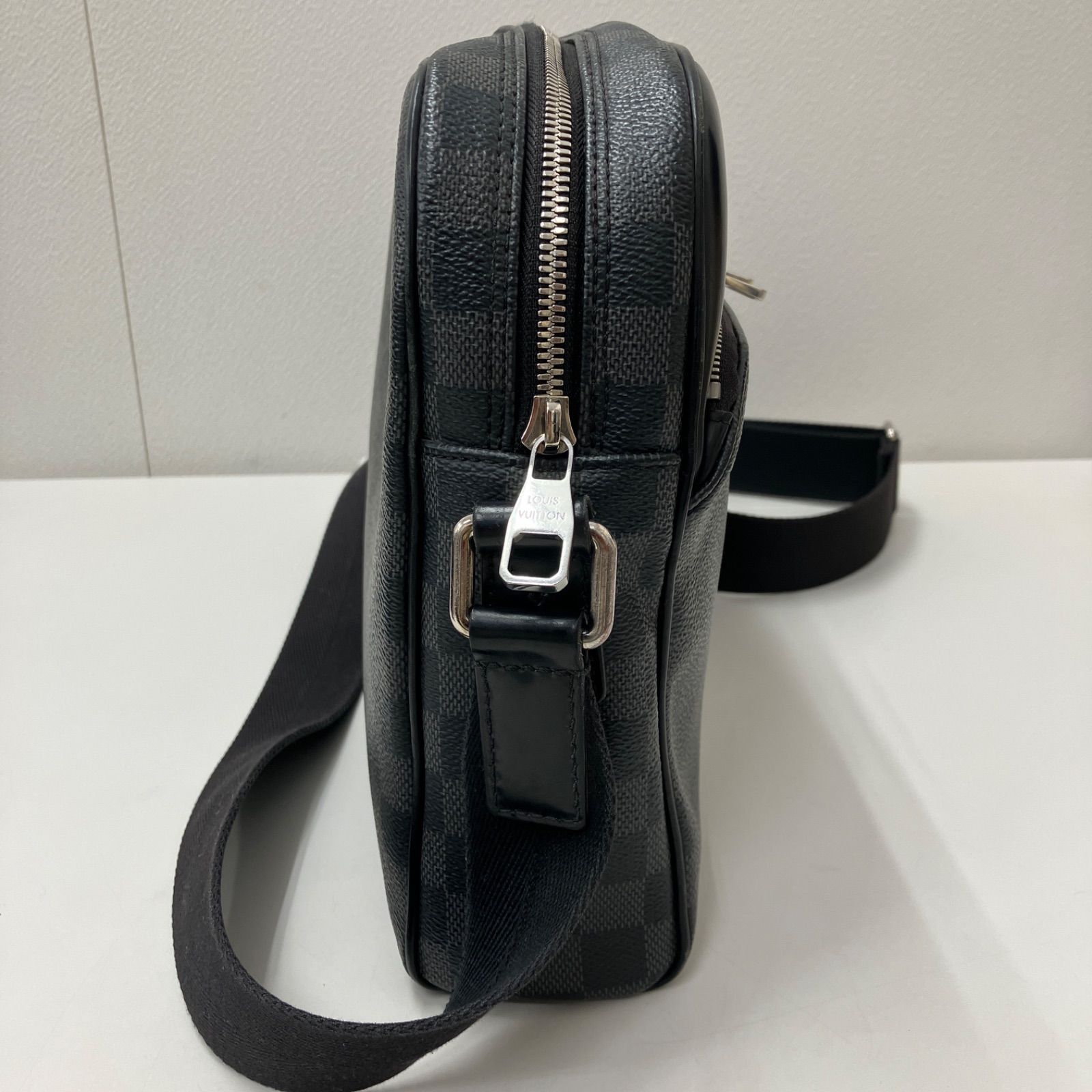 VUITTON ダミエグラフィット