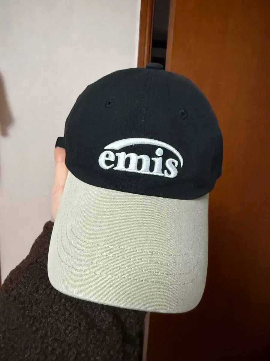 Amazon.co.jp: emis NEW LOGO CAP ベージュ カーキ キャップ