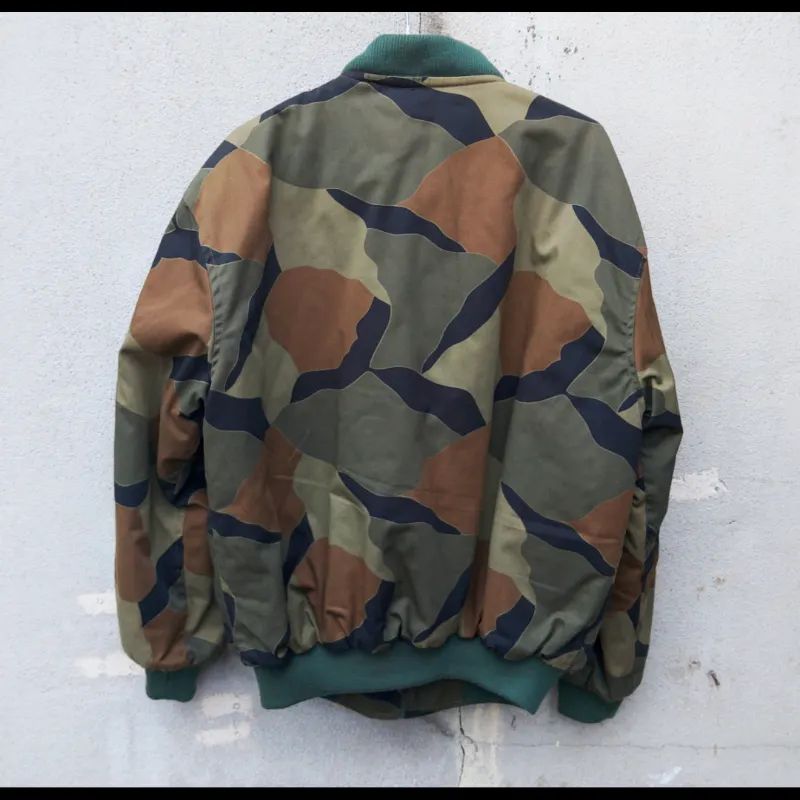 韓国海兵隊 石垣迷彩リメイクジャンパー - メルカリ