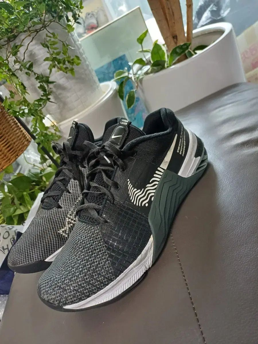 2025年新作アイテム登場。 メンズ NIKE エアマックス スニーカー 275