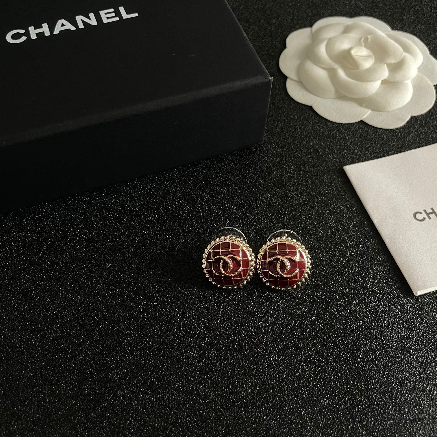 CHANEL ヴィンテージ　イヤリング 今日特価】CHANEL ヴィンテージ イヤリング-MM輸入 - メルカリ