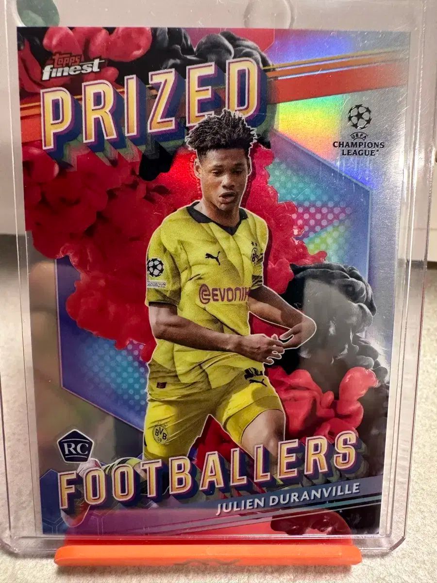 【雷市場（ポンジャン）商品韓国直送】 2024 TOPPS トップス デュランビルーキ フリーはサッカー選手 融合 ブラック/レッド