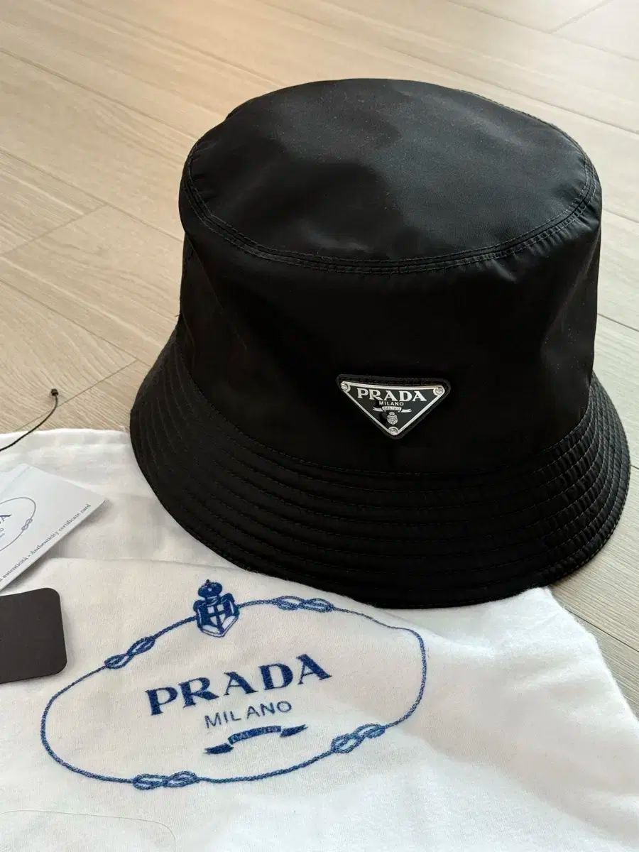 Prada プラダ リナイロン バケットハット L