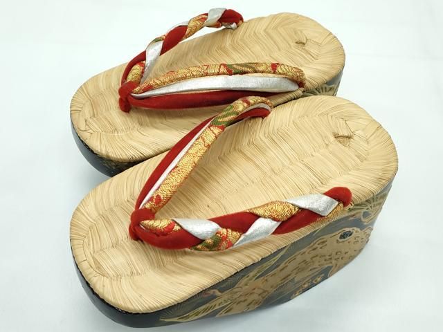 お値下げしました　⭐︎飾り壷 五月人 兜飾り コンパクト 本格鉄兜 6号 純金箔押小札大鍬兜