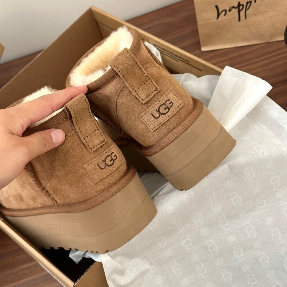 UGG クラッシックウルトラ ミニプラット フォーム 厚底 ブーツ Classic