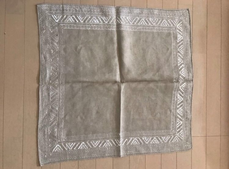 ★貴重な1点もの★ブルガリア シルク糸 手刺繍 リネンテーブルクロス ☆貴重な1点もの☆ブルガリア シルク糸 手刺繍 リネンテーブルクロス