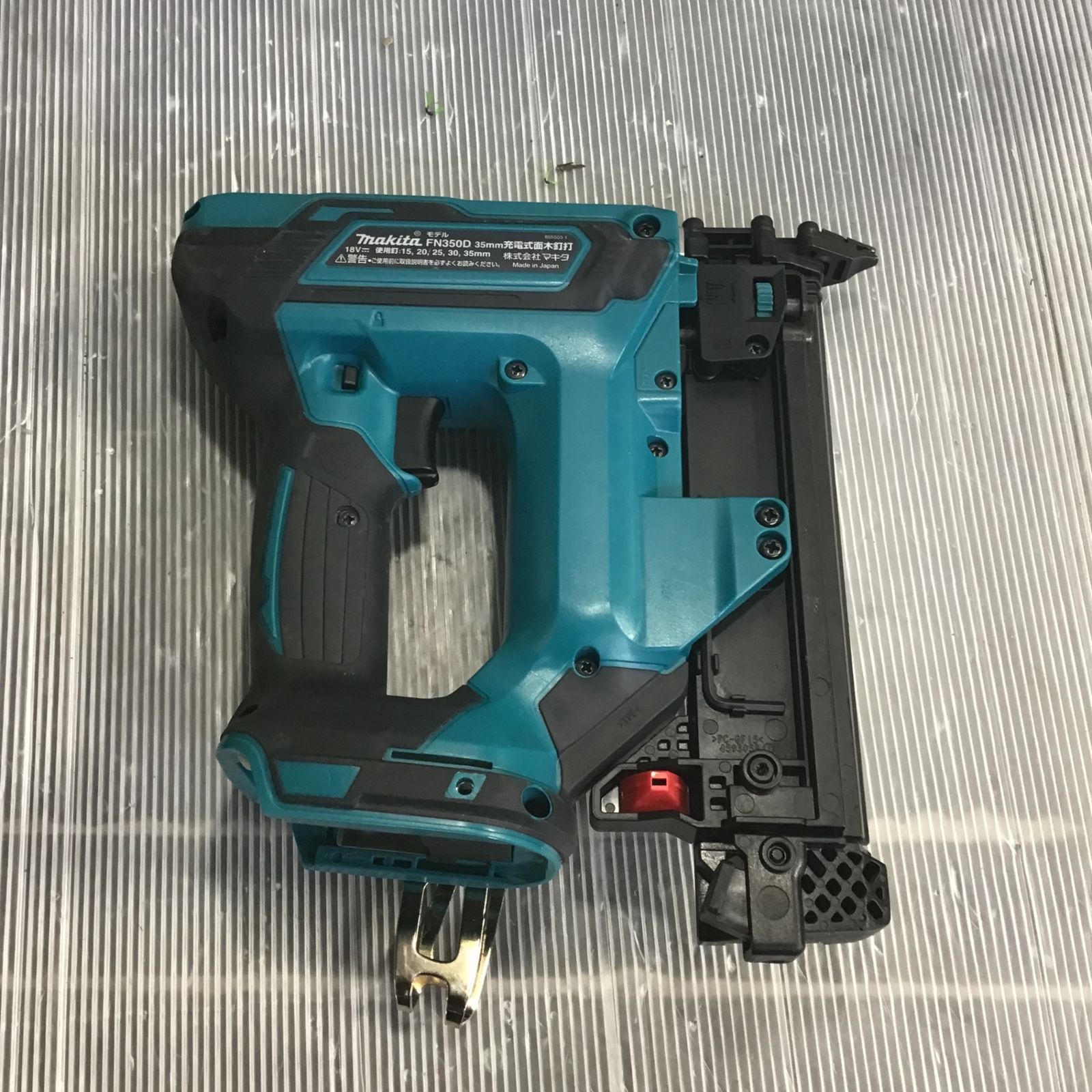 マキタ 35mm充電式面木釘打 FN350DZK FN350D | 株式会社マキタ マキタ 35mm充電式面木釘打 FN350DZK FN350D | 株式会社マキタ