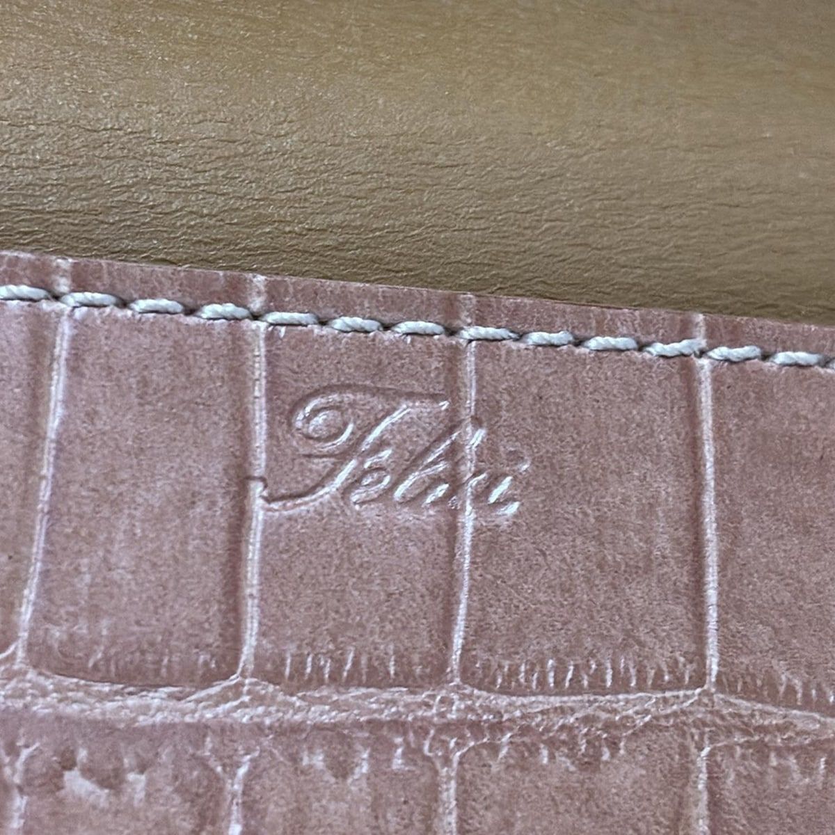 Felisi(フェリージ) 名刺入れ美品 - 909 ブラウン 型押し加工