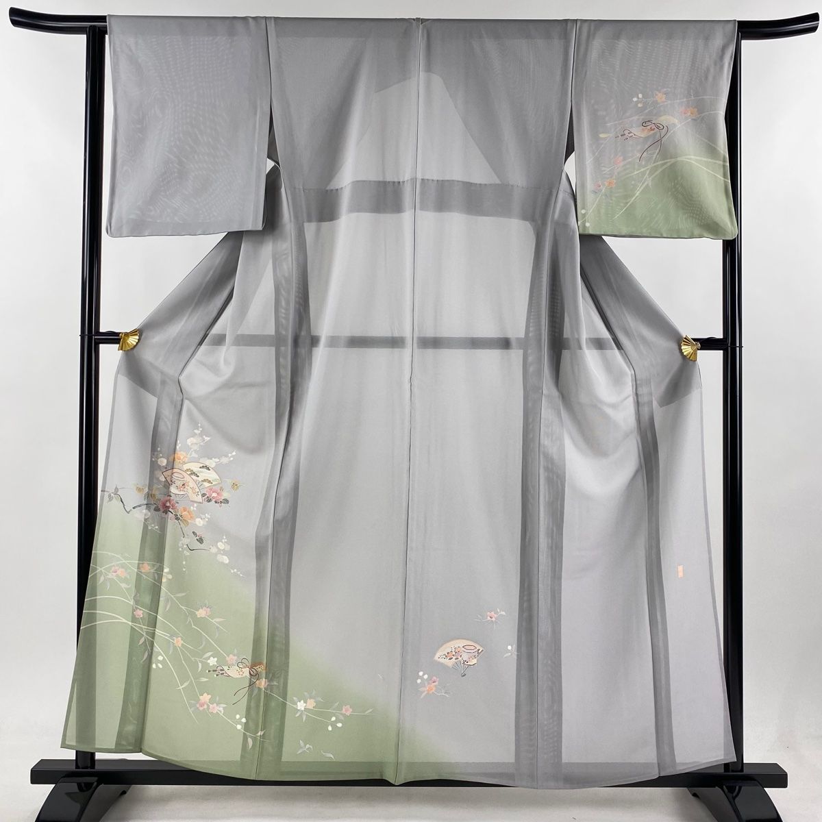 付下げ 身丈159cm 裄丈64cm M 薄物 絽 落款 椿 扇 ぼかし 灰色 正絹 名品