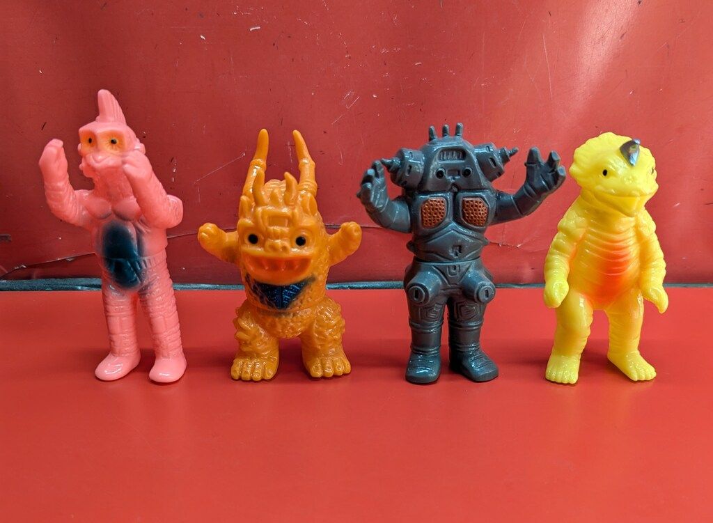 やまなや 復刻ブルマァクミニ怪獣シリーズ 復刻ミニ ソフビSET ウインダム ピンク ミクラス オレンジ アギラ 黄色 キングジョー グレ