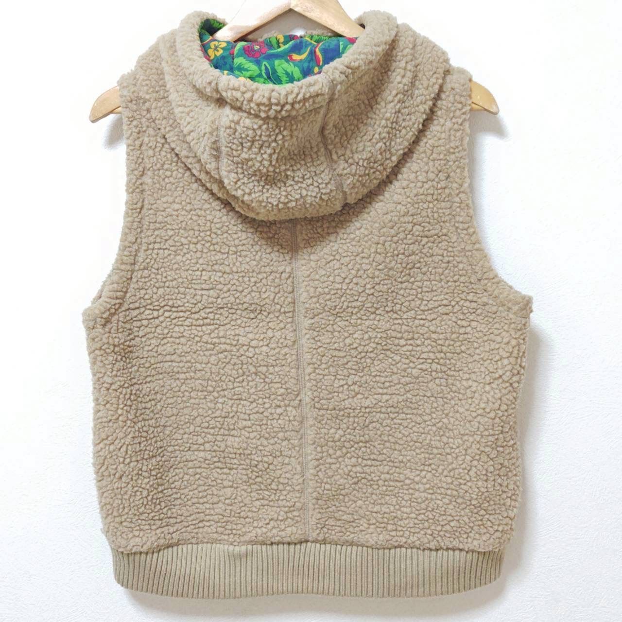 秋冬マストアイテム◎ TITICACA チチカカ ボア フリースベスト パーカー フード アウター ネイティブ柄 民族 アジアン エスニック アウトドア キャンプ 野外フェス グランピング ベージュ レディース L M36302ji