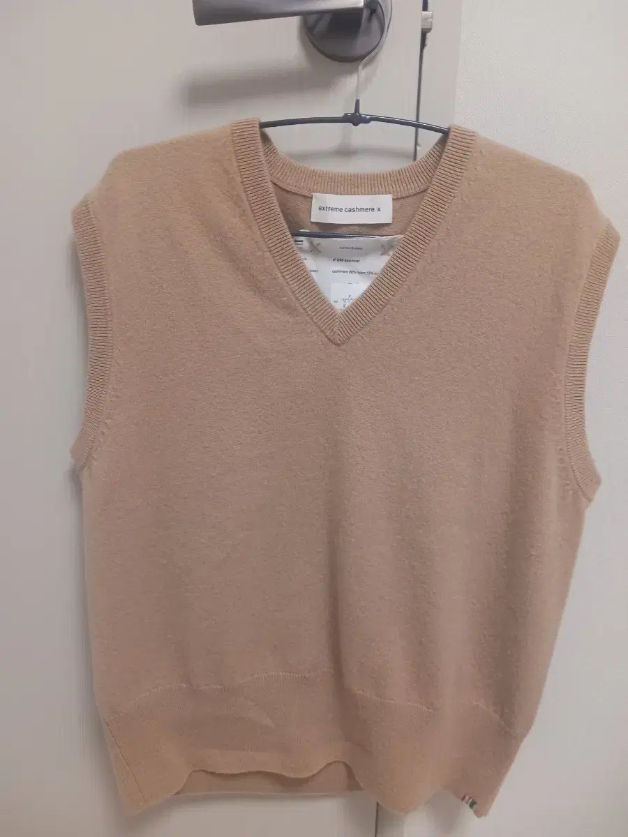 エクストリームカシミア ニットベスト