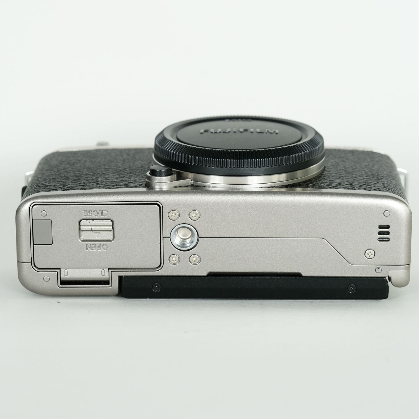 富士フイルム X-T100 ボディのみ 富士フイルム FUJIFILM X-T100 ボディ