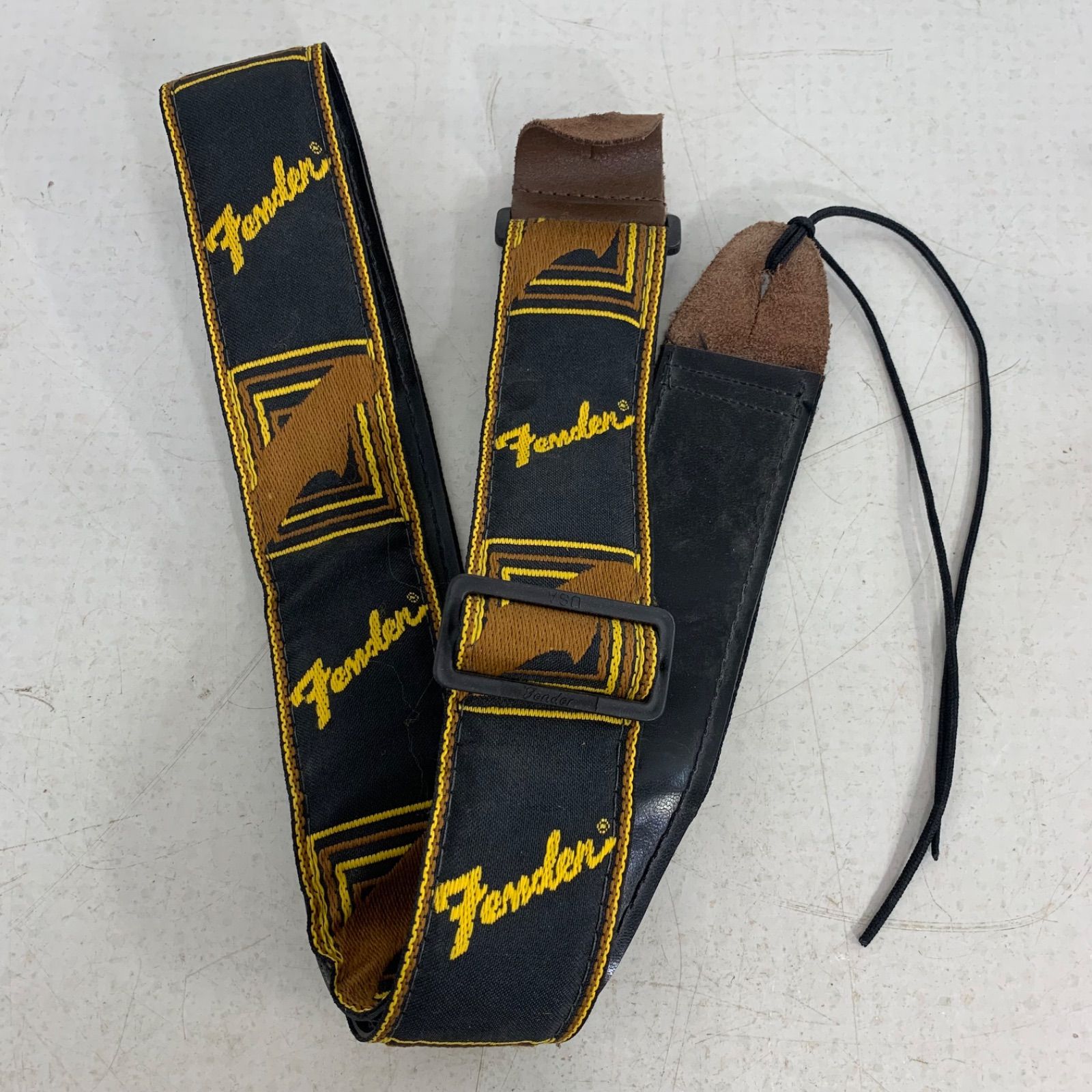 フェンダーモノグラムストラップ ビンテージ Gibsonギブソン ブラウンレザーギターストラップ カナダ