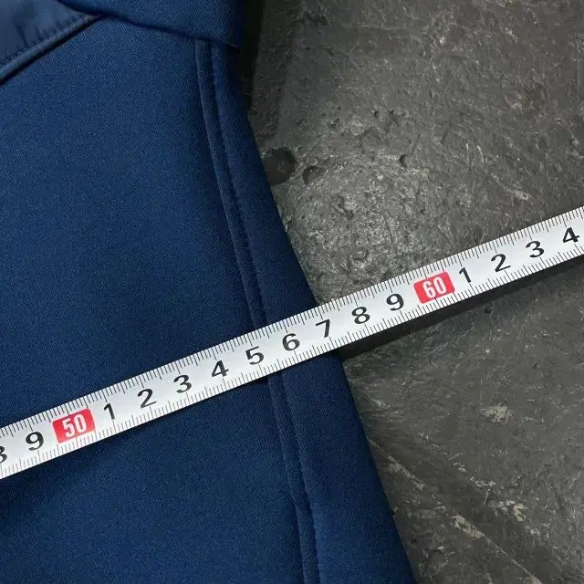 選手用支給用 フードジップアップ