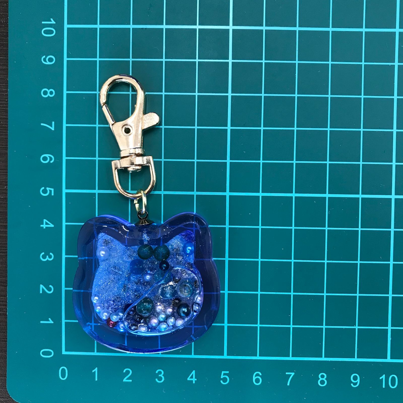 うさぎさんスノードームキーホルダー うさぎさんスノードーム