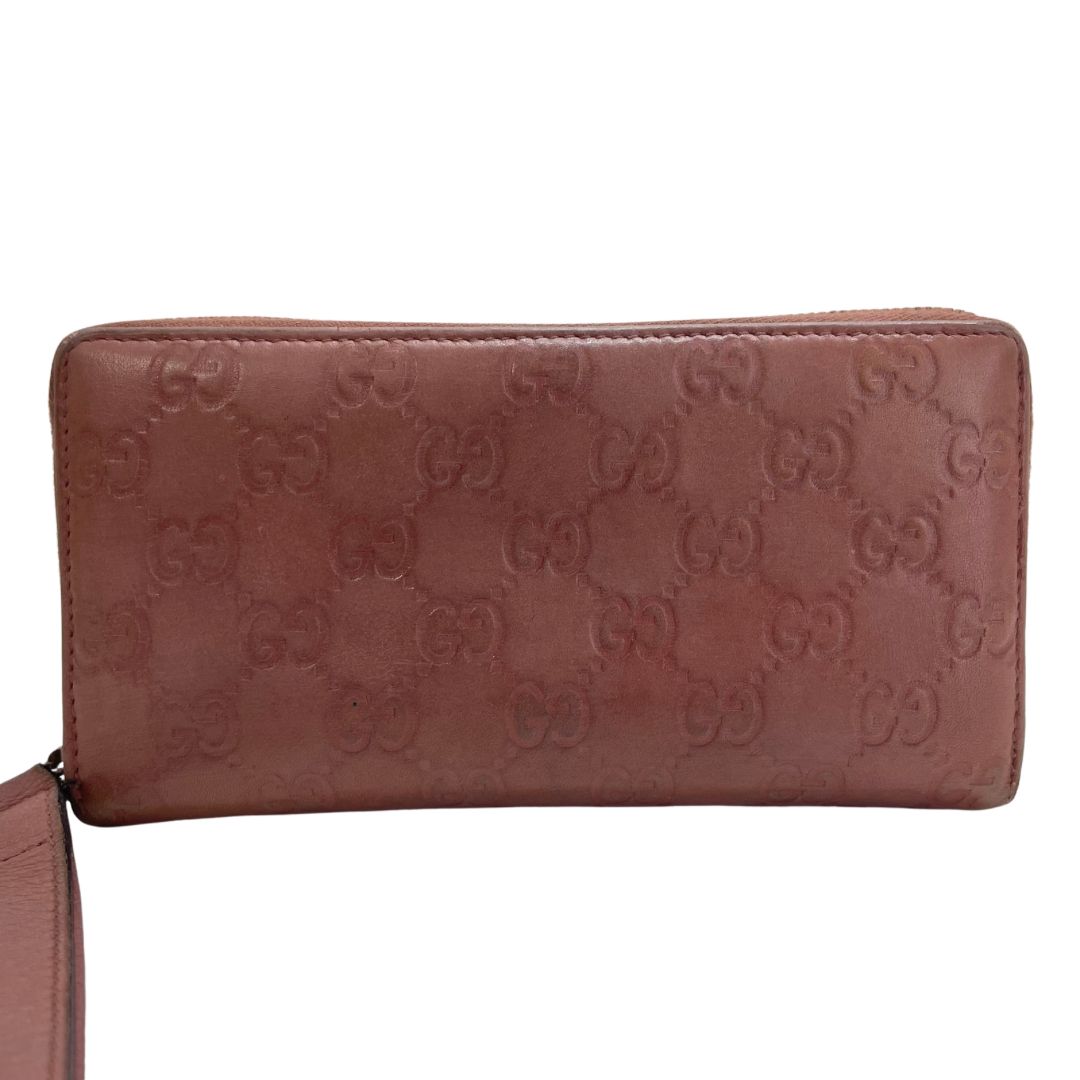 1475 グッチ 長財布 シマレザー ピンク チャーム付き ラウンドファスナー 1475 GUCCI グッチ 長財布 シマレザー ピンク チャーム付き