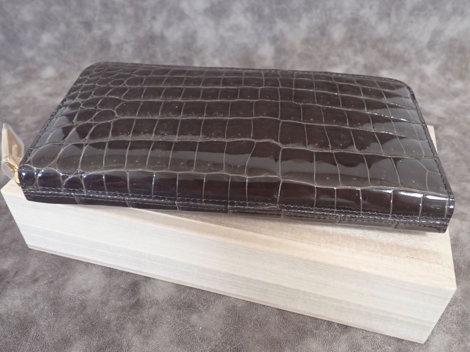 極美品】モンブラン 長財布 ホワイトスター クロコ ダークブラウン