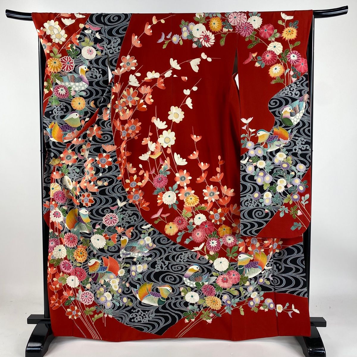振袖　赤　美品　身丈162 裄67 赤地菊と桜に扇[FS0967] | 成人式振袖レンタル京都さがの館