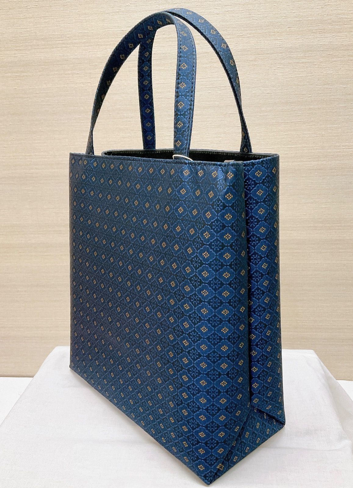 新品【和風 トートバッグ】お稽古バック 菱梅 金蘭 和装 着物 未使用 日本製 トートバッグ 和装小物 A4 金蘭 菱梅小紋 着物バック セカンド