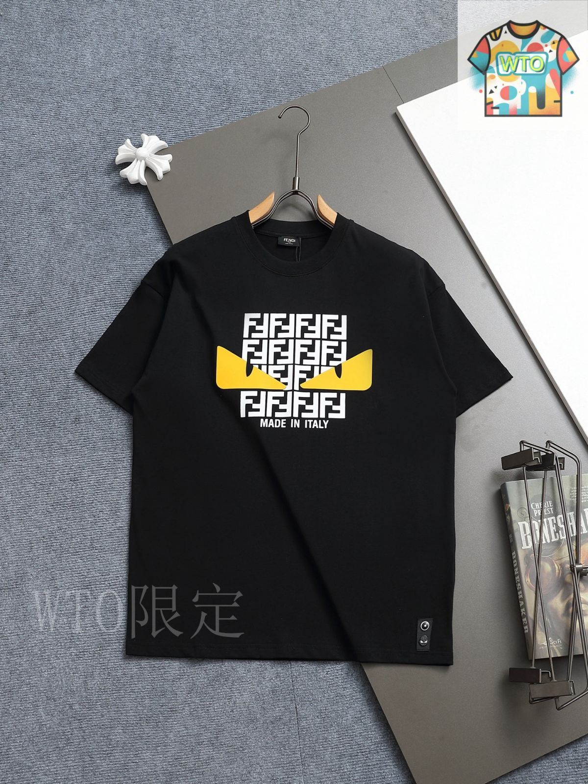 FenDi丸首の半袖Tシャツです FENDI フェンディ Tシャツ カットソー メンズ クルーネック 半袖