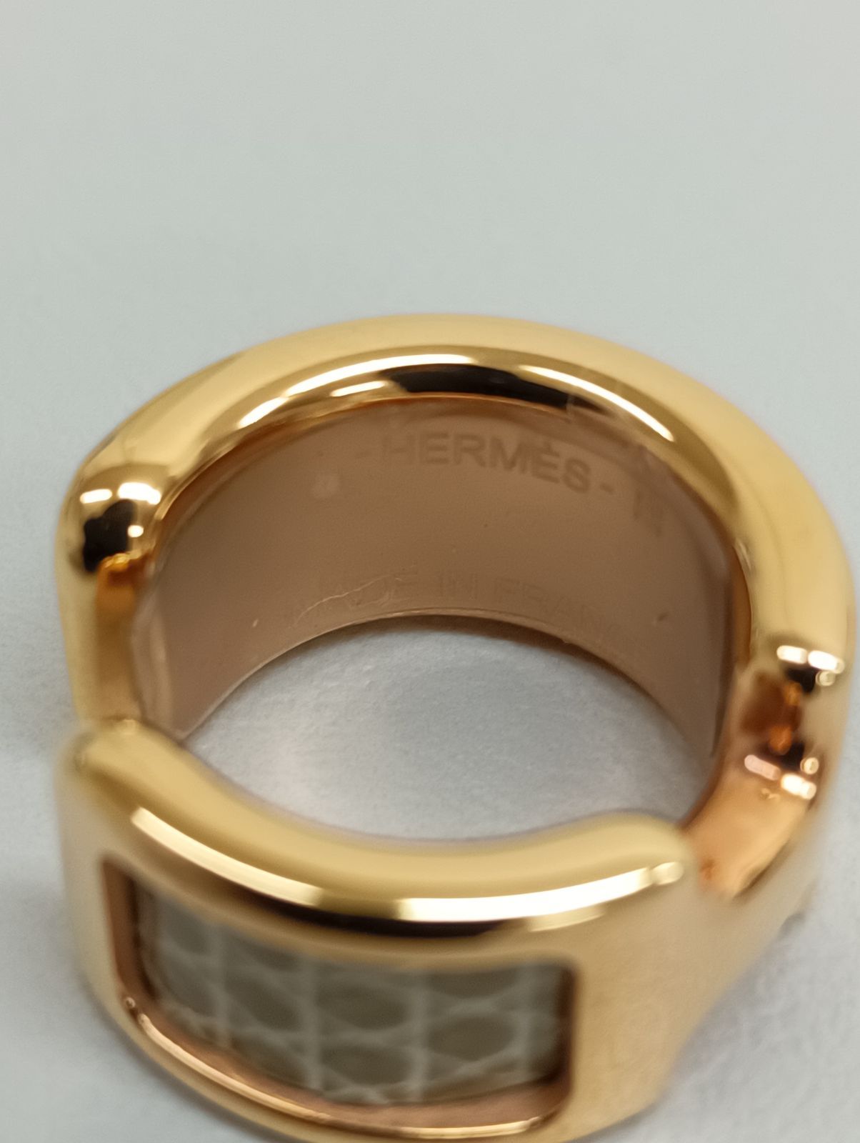 リザード×メタル グレージュ系×ゴールド