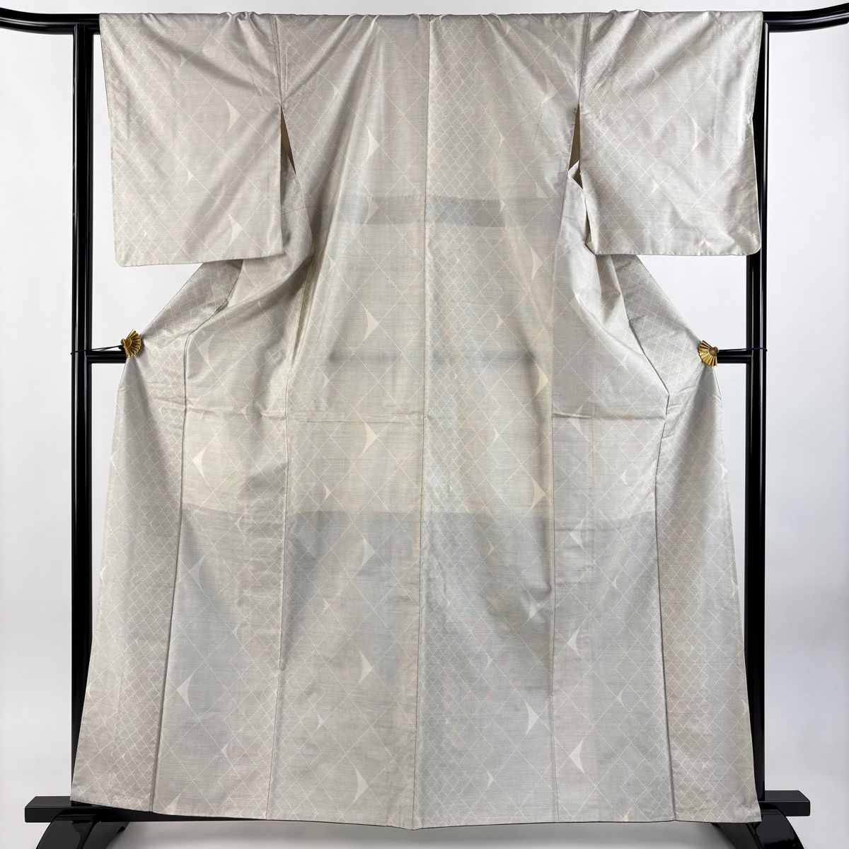 大島紬 身丈162.5cm 裄丈64.5cm M 袷 証紙 斜め格子 幾何学 灰白 正絹 名品