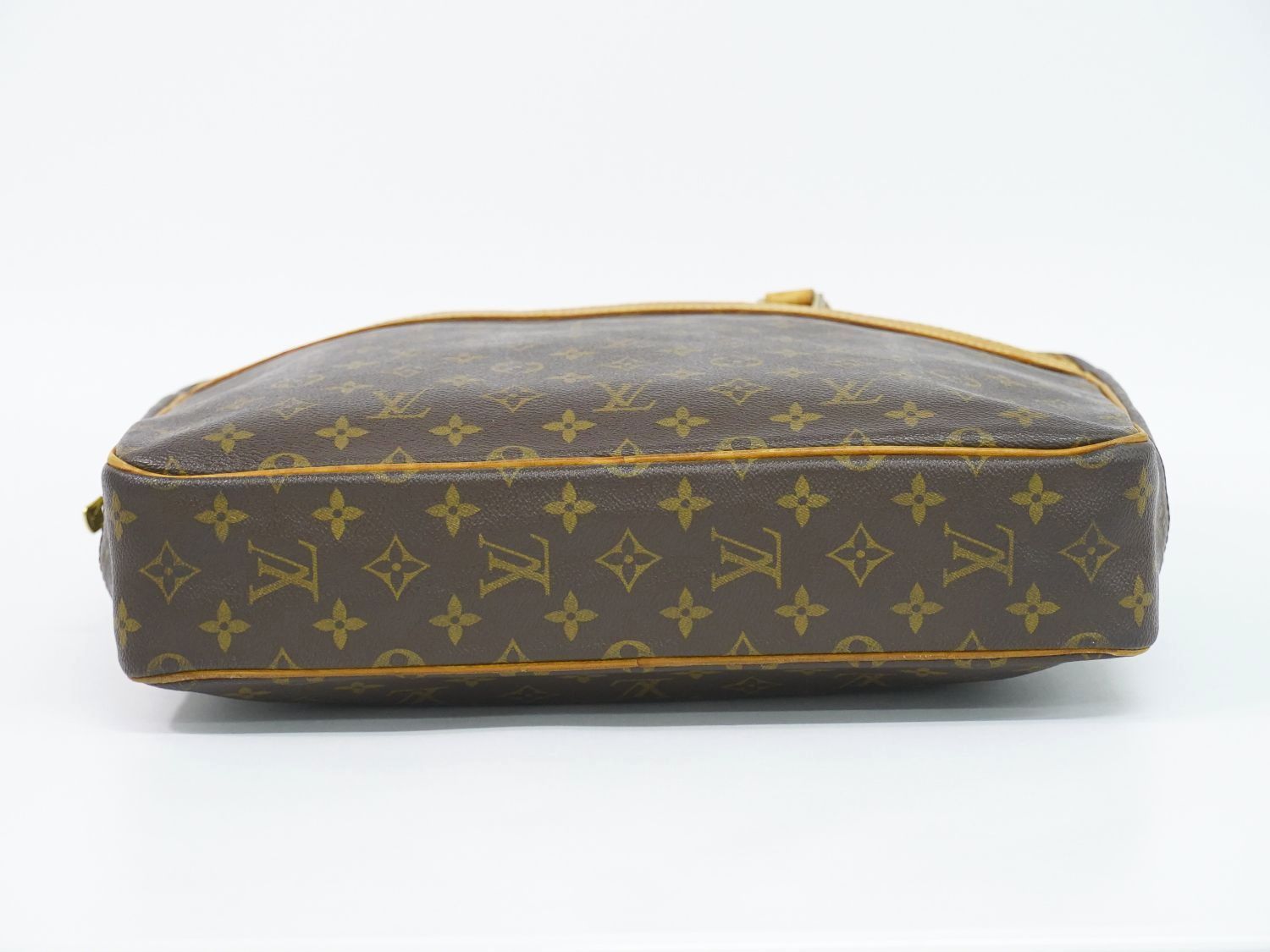 本物 ルイヴィトン LOUIS VUITTON LV ポルトドキュマン ペガス ...