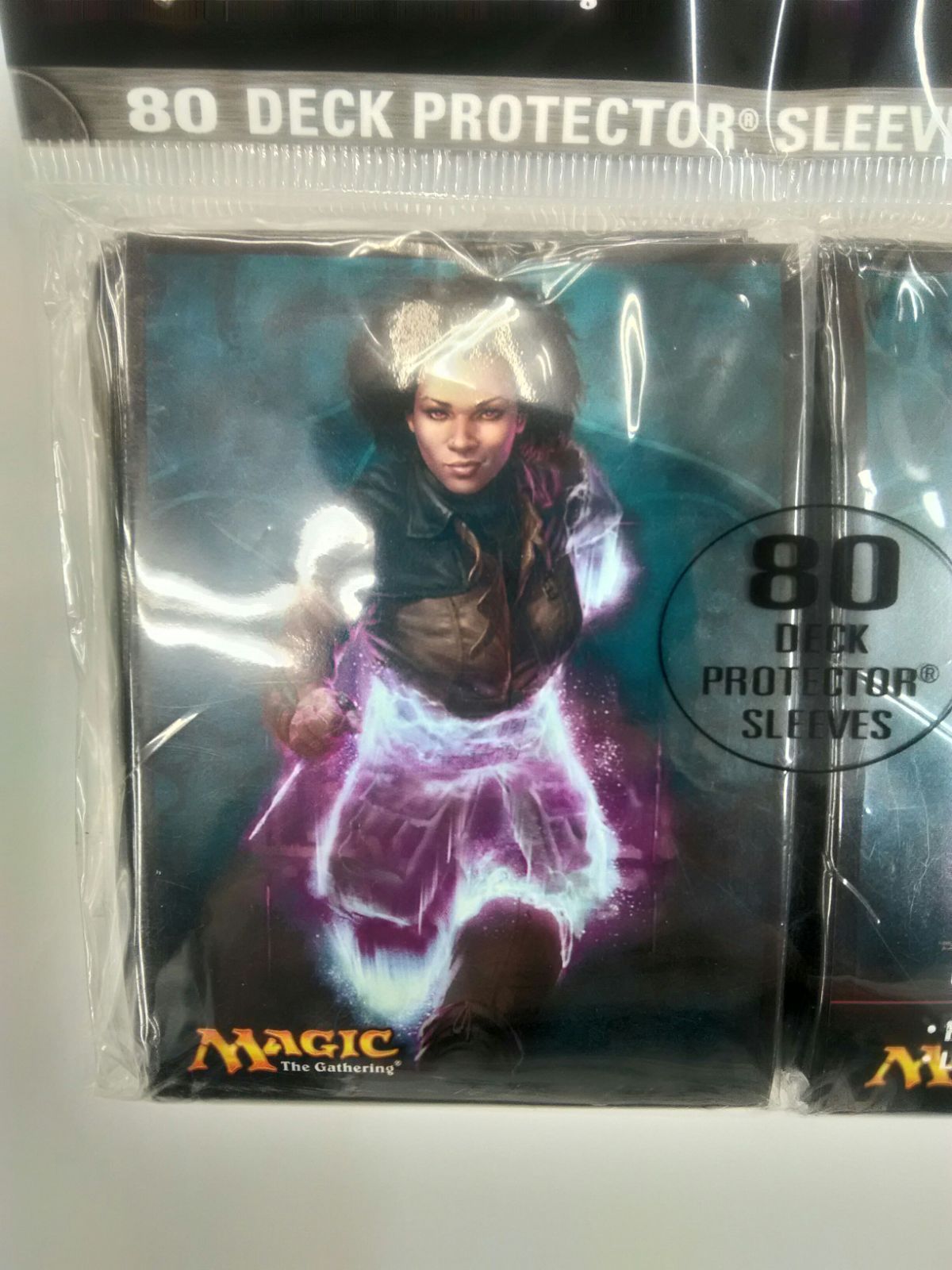 新品未開封】 マジック ザ ギャザリング スリーブ 80枚入 MTG 幽霊暗殺