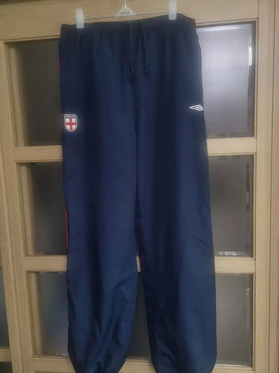 umbro アンブロ イングランド トレーナー パンツ M