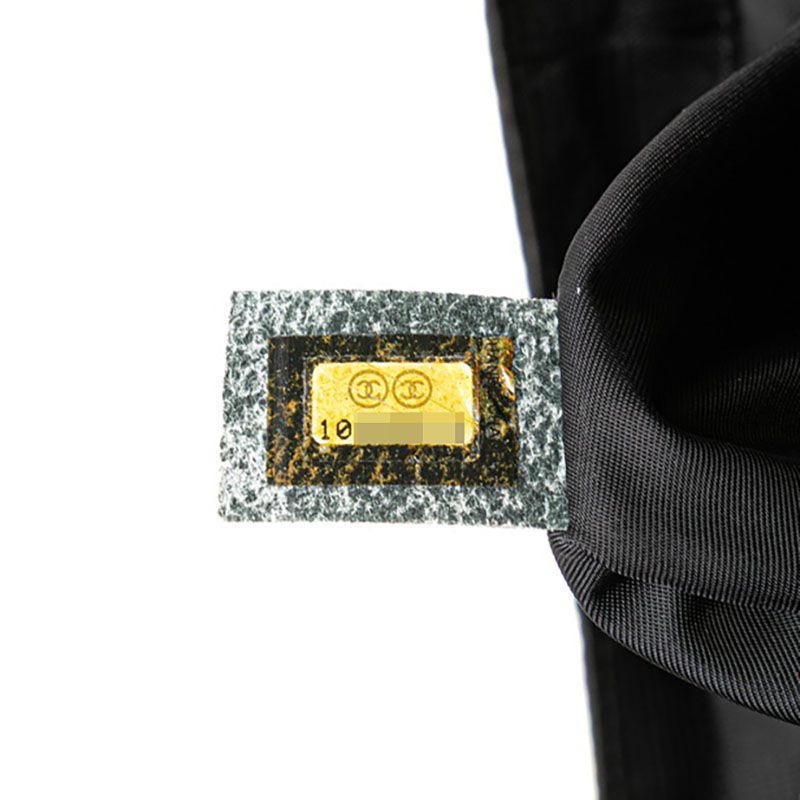 シャネル ニュートラベルライン ココマーク メッセンジャーバッグ  