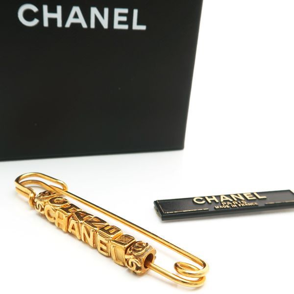 驚くべき価格 CHANEL シャネル ロゴ ピン ブローチ ゴールド 星 スター