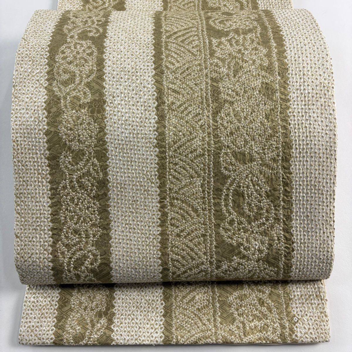 袋名古屋帯 秀品 縞 草花 絞り 抹茶色 正絹