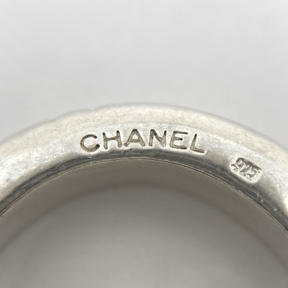 シャネルCHANEL 3連 ロゴ リング 13号 925 CHANEL 925ロゴ3連リング シルバー｜VINTAGE QOO TOKYO