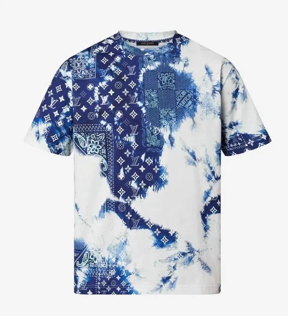 Louis Vuitton(ルイヴィトン) バンダナ Tシャツ M - メルカリ Louis Vuitton(ルイヴィトン) バンダナ Tシャツ M - メルカリ