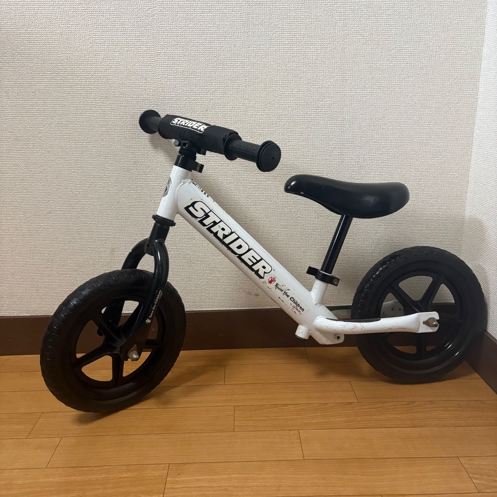 STRIDER バランスバイク 限定色 ST-J4 ホワイト 楽天市場】【楽天1位連続受賞】 ストライダー スポーツモデル 12