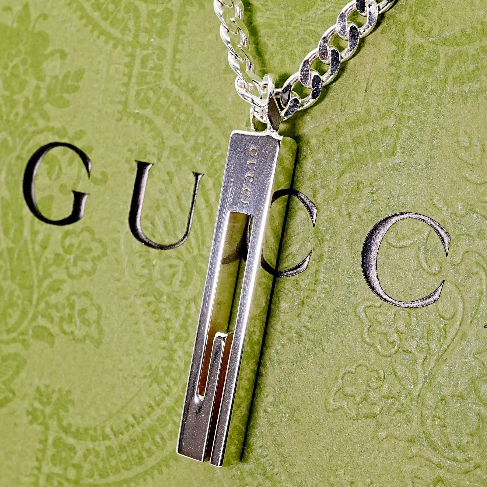 グッチ カットアウト G ラージ バー ネックレス 25-182 S