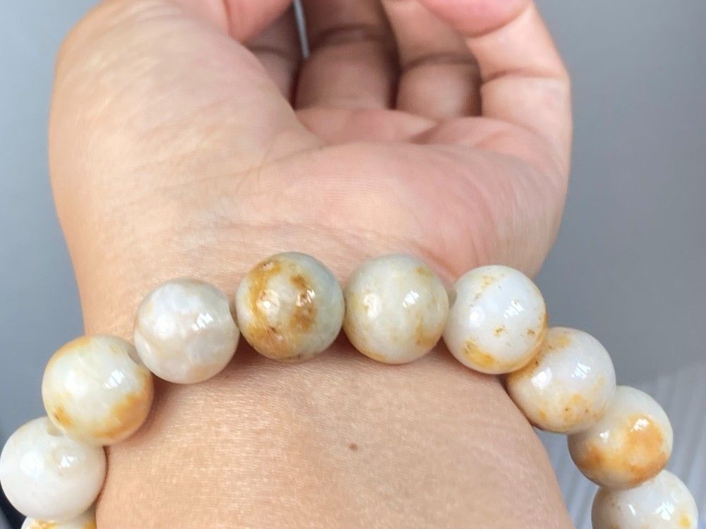 B23-46 美品 洒金 13.3mm ミャンマー産 天然 黄翡翠 本翡翠